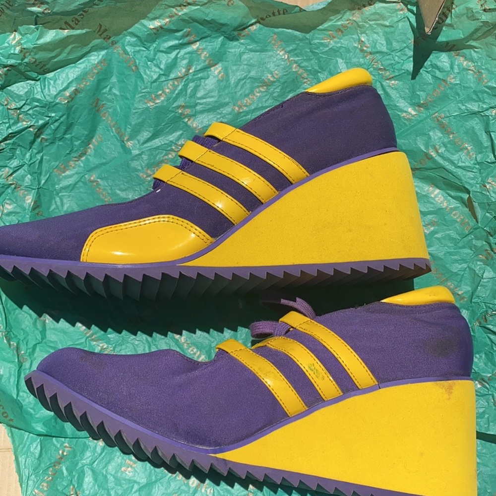 Shoes - Picture 2 of 2